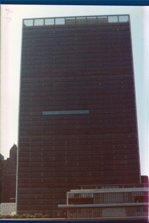1976 07 dd 05 LGB&D in NYC.jpg