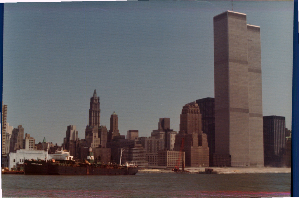 1976 07 dd 16 LGB&D in NYC.jpg