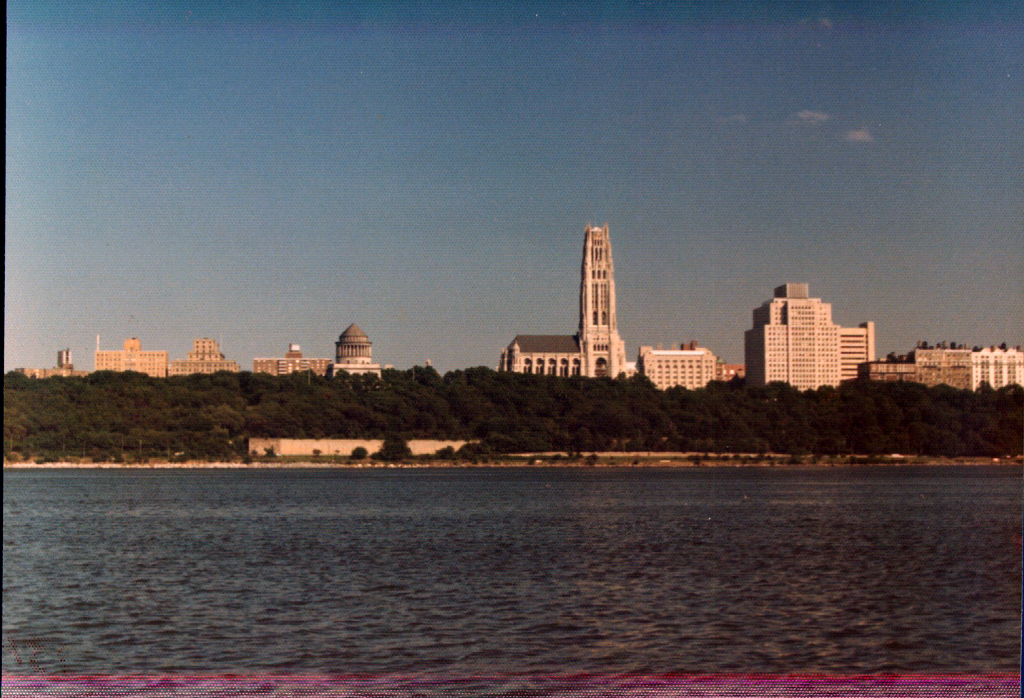 1976 07 dd 24 LGB&D in NYC.jpg