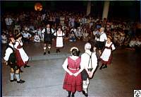 1981 10 10 54 Oktoberfest @ Civic Center.jpg